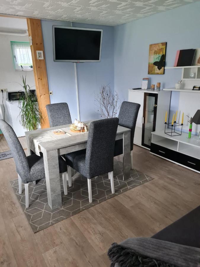 Haus Am Waldesrand Apartment Tanne Bagian luar foto
